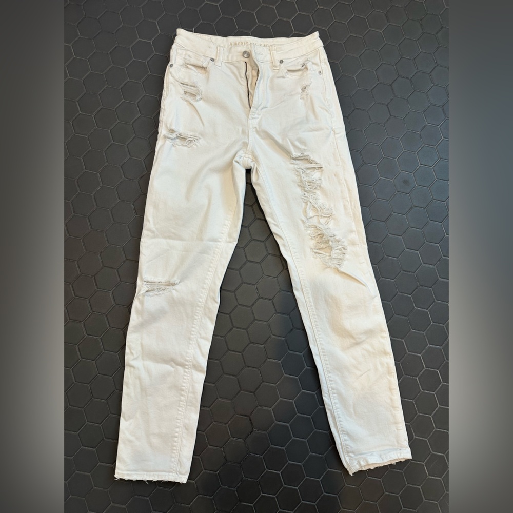 American Eagle Outfitters Off-White Distressed Straight Leg Denim 6 Extra Long